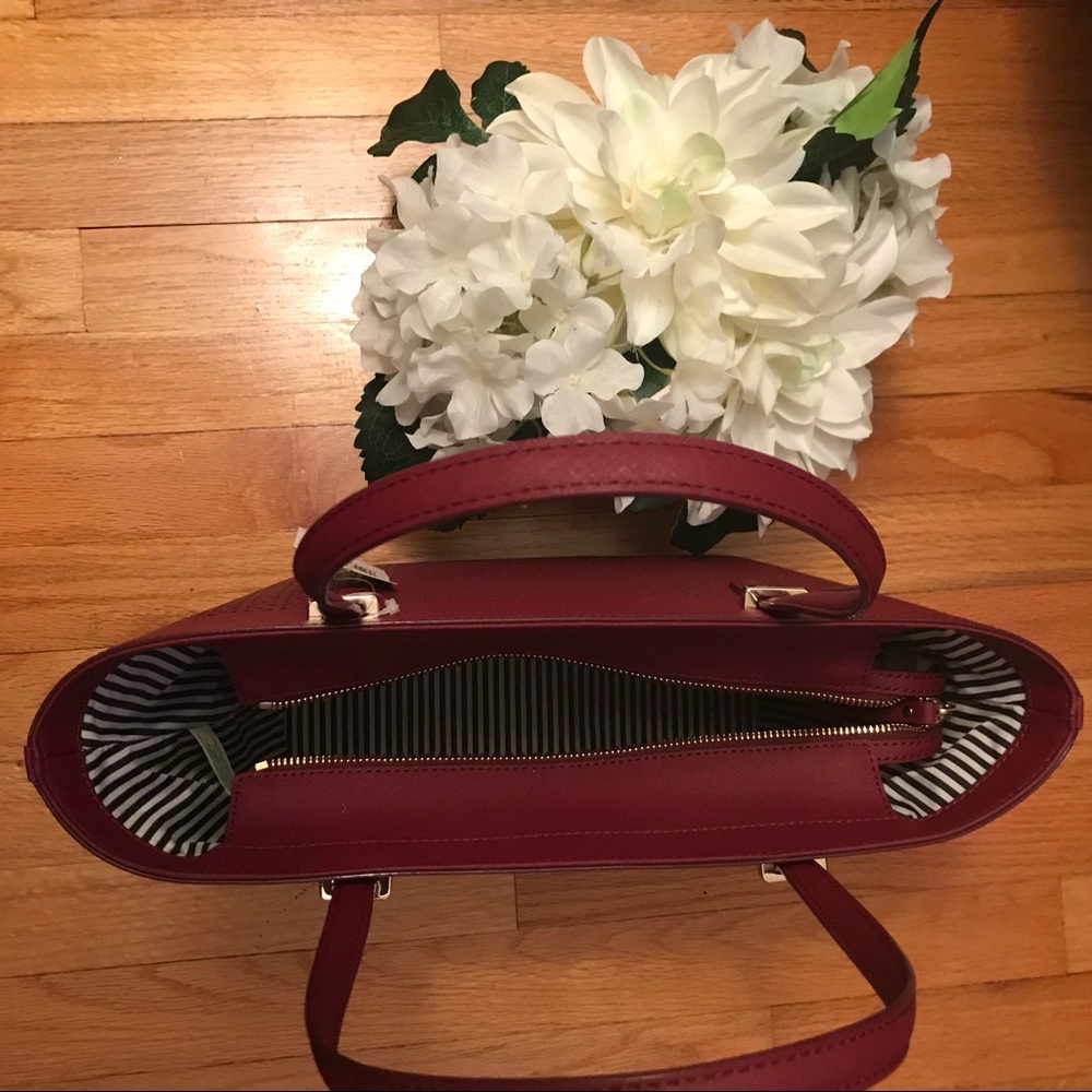 💌SOLD!! KATE SPADE: Mini Merlot Cedar St. Bag! - Picture 5 of 8